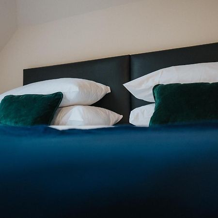 Albert - 5 Bedrooms Sleeps 11 Parking Wi-Fi Contractors Preston  Eksteriør billede