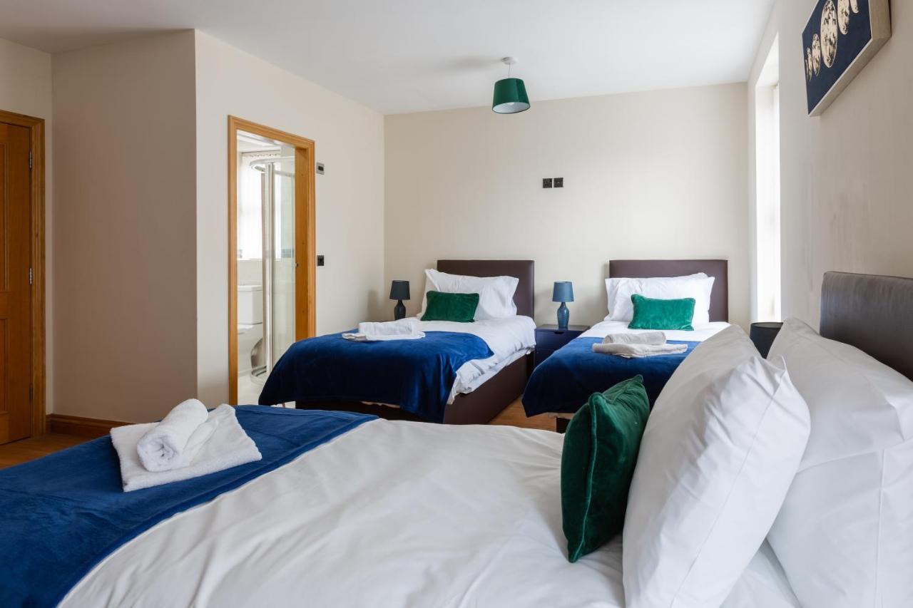 Albert - 5 Bedrooms Sleeps 11 Parking Wi-Fi Contractors Preston  Eksteriør billede