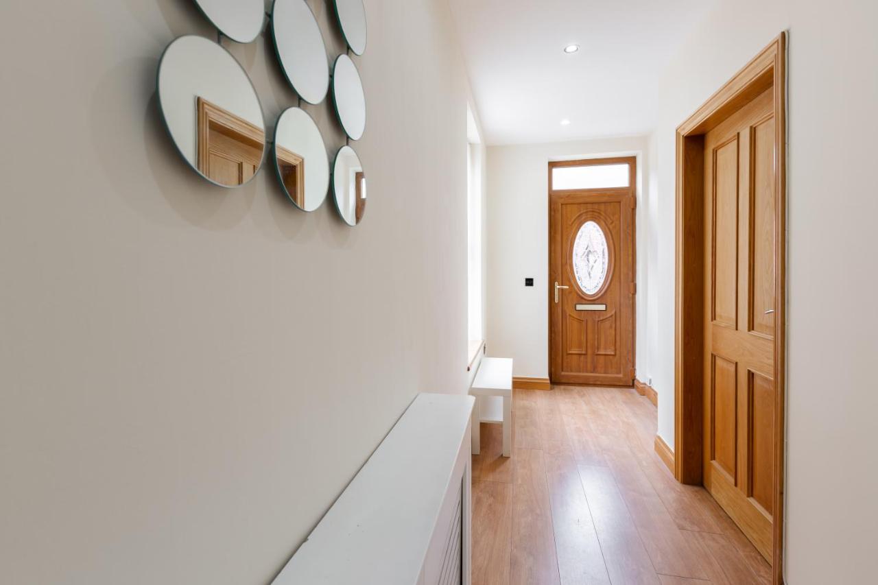 Albert - 5 Bedrooms Sleeps 11 Parking Wi-Fi Contractors Preston  Eksteriør billede